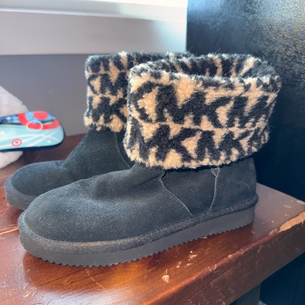 Michael Kors Black and Cream Patterned Cuff Boots